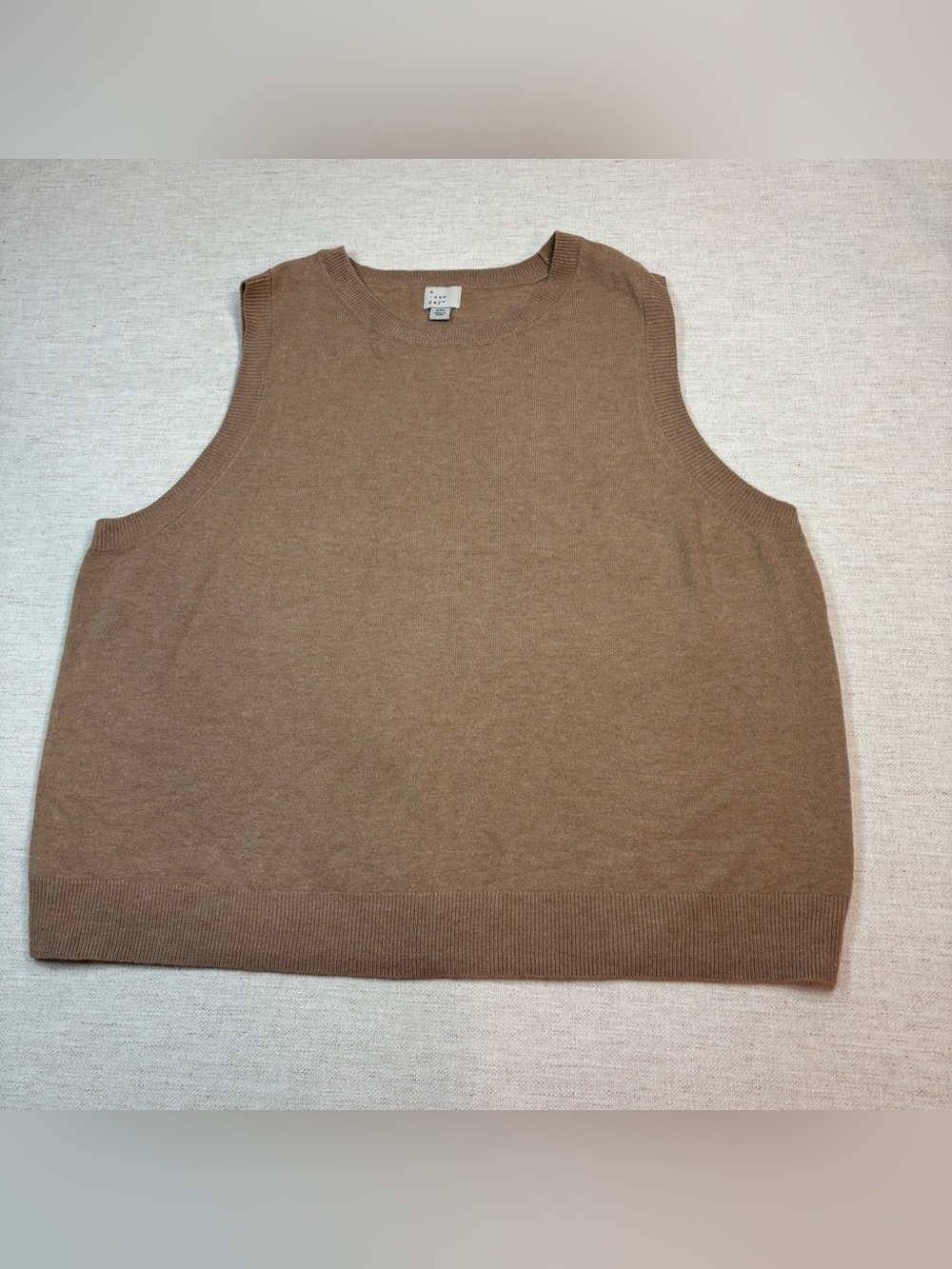 a new day women’s XXL Crewneck Sleeveless Sweater Vest in Brown